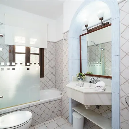 Villa De Luxe Avec Piscine Privee, Proche Plage, Restaurants Et Activites A Moraira - Hisp-216-219